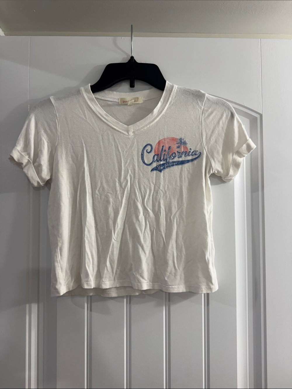 Sunset West Girls Cream California Graphic V‑Neck Tee